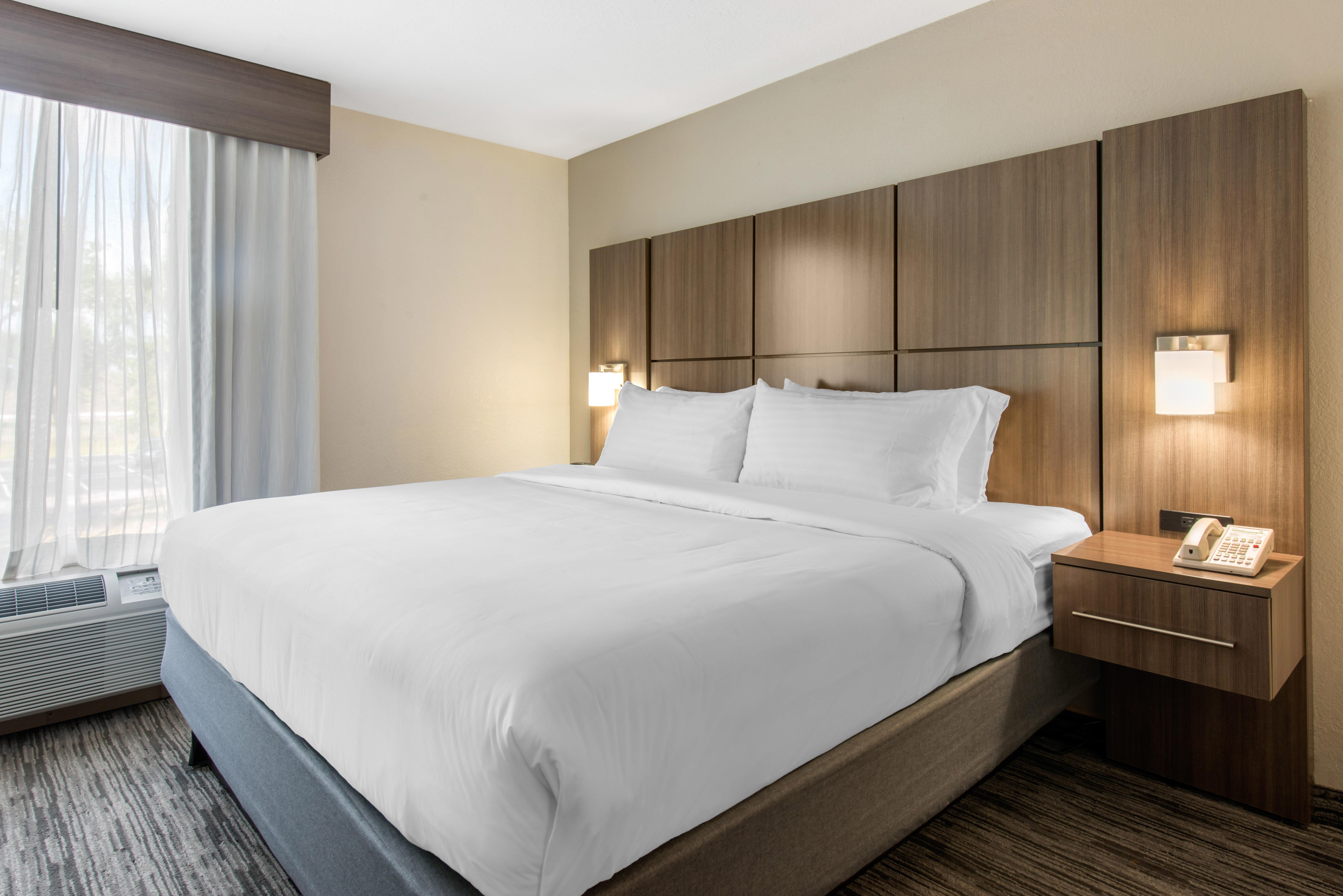 Holiday Inn Melbourne-Viera Conference Ctr By Ihg Exterior photo